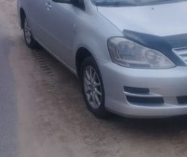 TOYOTA AVENSIS VERSO 2004