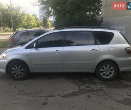TOYOTA AVENSIS VERSO 2004