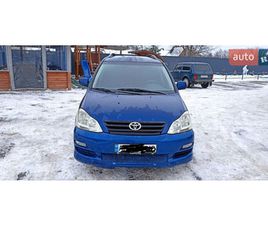 TOYOTA AVENSIS VERSO 2003
