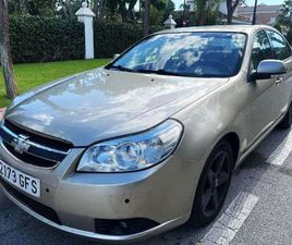 BERLINA AUTOMÁTICO DE 4 PUERTAS