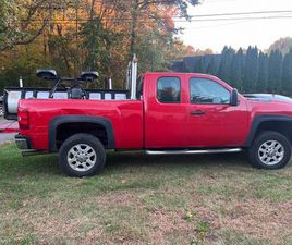 CHEVROLET SILVERADO 2500HD 2013 CHEVY SILVERADO 2500HD *6.0 * 4X4 * 9FT FISHER HD PLOW