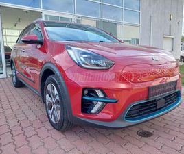 KIA NIRO E-NIRO 64KWH PLATINUM FACELIFT. 3 FÁZIS. SZERVIZKÖNYVES