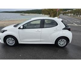 TOYOTA YARIS 1,5 HIBRID AUTOMATIK, 2022 GOD.