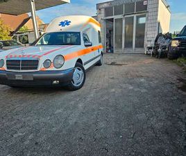 CLASSIC KRANKENWAGEN