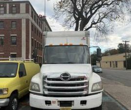 HINO MOTORS 268 26 FOOT BOX TRUCK