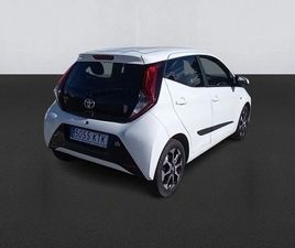 TOYOTA AYGO 1.0 70 X-PLAY