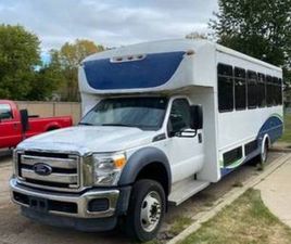 2016 FORD F550 BUS 25 PASSENGERS PLUS 2 WHEELCHAIR PLACES 8,000 MILES