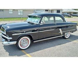 FORD CUSTOMLINE 1953 FORD COUPÉ