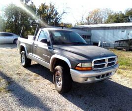 2002 DODGE DAKOTA