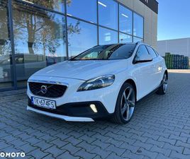 VOLVO V40 CROSS COUNTRY D4 MOMENTUM