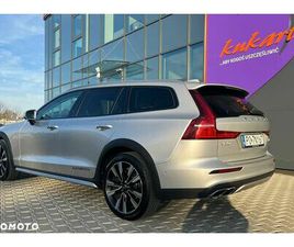 VOLVO V60 CROSS COUNTRY