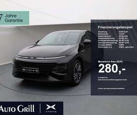 PERFORMANCE AWD AHK CARPLAY PANO 360KAM ACC