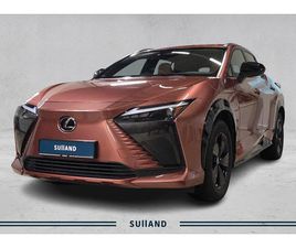 SULLAND FØRER 14 BILMERKER. VI SELGER BRUKTBIL MED GARANTI. VÅRE BILVERKSTEDER TILBYR SERVICE, EU-KONTROLL, REPARASJON AV BILGLASS, LAKKERING, M.M.