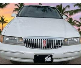 LINCOLN CONTINENTAL LINCOLN CONTINENTAL - GORGEOUS TOWN CAR V8, LEATHER, 1-OWNER