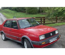 VOLKSWAGEN JETTA 1990 VOLKSWAGEN JETTA ROUGE MANUEL, 4 VITESSES CONDUITE À...