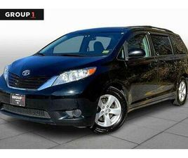 2017 TOYOTA SIENNA LE