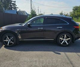 INFINITI QX70