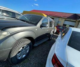 VÂND NISSAN PATHFINDER ȘI TRACTOR MADARAS