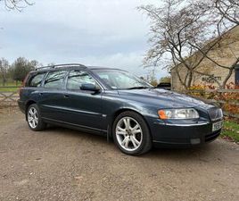 VOLVO V70 2.4D SE 5DR
