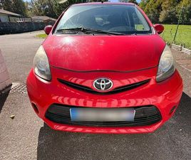 VEND VOITURE TOYOTA AYGO DE 2012