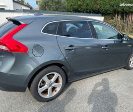 VOLVO V40 VOLVO V40