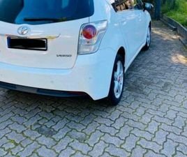 TOYOTA 4RUNNER TOYOTA VERSO 2.0L 7 SITZER