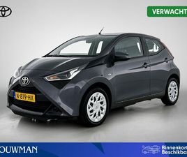 TOYOTA AYGO TOYOTA AYGO 1.0 VVT-I X-PLAY | 1E EIGENAAR | NIEUW GELEVERD EN ONDERHOUDEN | CAMERA | APPLE CARPLAY / ANDROID AUTO |