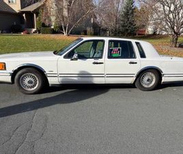 LINCOLN TOWN CAR 94’ LINCOLN TOWNCAR EXECUTIVE EDITION