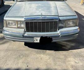 LINCOLN TOWN CAR LIMOUSINE