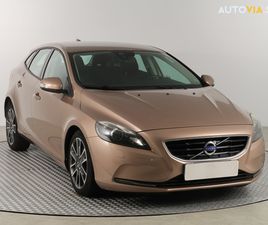 VOLVO V40 2.0 T2 XENÓNY, TEMPOMAT, PARK. SENZORY ZA 7 700 €