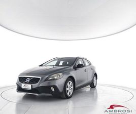 VOLVO V40 CROSS COUNTRY D2 VOLVO V40 CROSS COUNTRY D2 1.6 KINETIC DEL 2015 USATA A CORCIANO