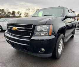 CHEVROLET SUBURBAN 2013 CHEVROLET SUBURBAN 2500 LT 4X4 - 3RD ROW, LOADED, & CLEAN CARFAX!