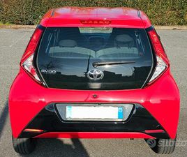 TOYOTA PORTE TOYOTA AYGO