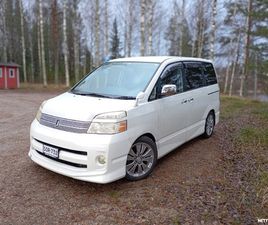 TOYOTA VOXY KIRAMEKI, 6-PAIKKAINEN