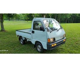 # 17 1990 DAIHATSU HIJET 4X4, 2H-4H-N-4L , 5 SPEED. ONLY 7,500 MILES