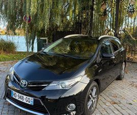 TOYOTA AURIS HYBRIDE TOURING SPORT