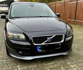 VOLVO C30 VOLVO C30 2.4. MOMENTUM SCHWARZ BJ. 12/2007