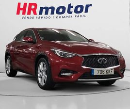 INFINITI Q30 1.6 16V PREMIUM