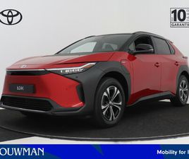 TOYOTA BZ4X TOYOTA BZ4X DYNAMIC 71 KWH | PANORAMADAK | APPLE CARPLAY/ANDROID AUTO | VOORSTOELEN VERWARMD | ELEKTRISCH VERSTELBARE BESTUURDERSSTOEL | CRUISE CONTROL ADAPTIEF