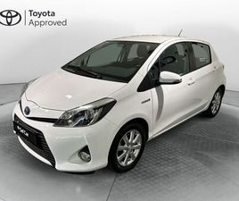 TOYOTA YARIS TOYOTA YARIS 1.5 HYBRID 5 PORTE LOUNGE PIÙ DEL 2014 USATA A MILANO