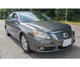 LOW-MILEAGE 2010 TOYOTA AVALON XLS