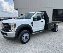 2017 FORD F550 XL 6.8L AUTOMATIC 4X4 REGULAR CAB W/FLAT BED!!