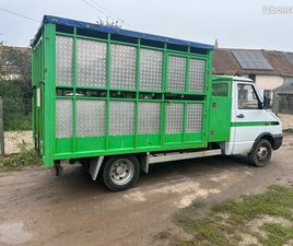 IVECO 35-10 BÉTAILLÈRE
