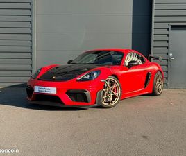 PORSCHE 718 CAYMAN GT4 RS