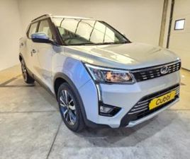 MAHINDRA XUV300 1.2T W8