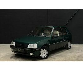 PEUGEOT 205 PEUGEOT 205 - ROLAND GARROS 1.4 84 CV - EXCELLENT ÉTAT - VERT FONCÉ MÉTALLISÉ