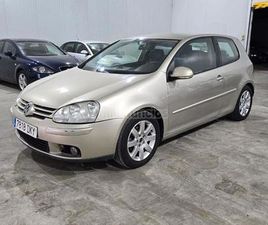 VOLKSWAGEN - GOLF 1.6 FSI TRENDLINE