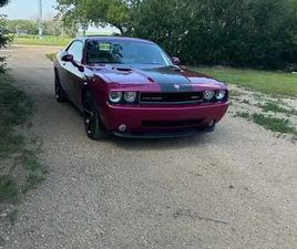 2010 FURIOUS FUSCIA CHALLENGER SRT 8