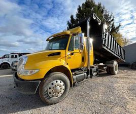 INTERNATIONAL TRUCKS DURASTAR 2005 INTERNATIONAL 4400 SINGLE AXLE ROLLBACK TRUCK—DT570 DIESEL ENGINE