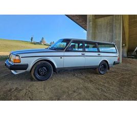 VOLVO 240 BREAK VOLVO 240 BREAK 2.3I VOITURE FAMILIALE VINTAGE !